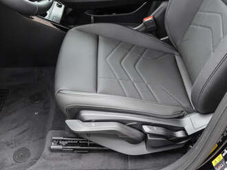 BMW iX1 xDrive30 (Bild 2/2)