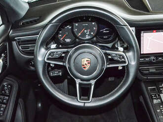 Porsche Macan (Bild 2/2)