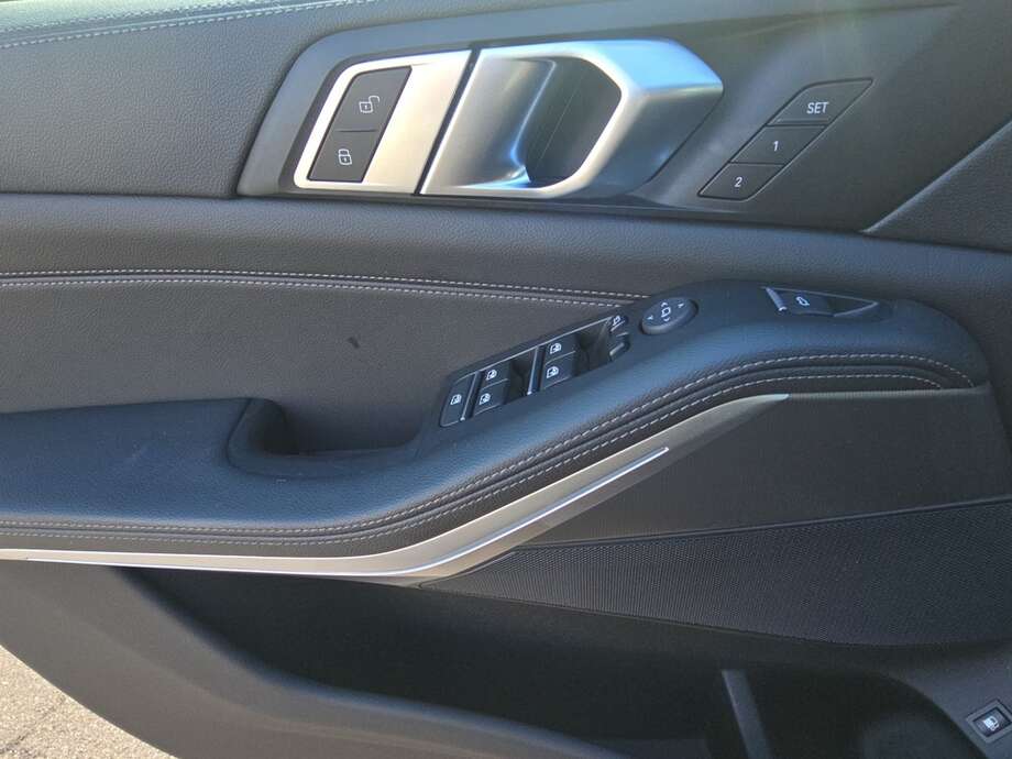 BMW X5 (Bild 16/18)