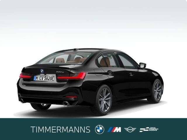 BMW 330 (Bild 2/5)