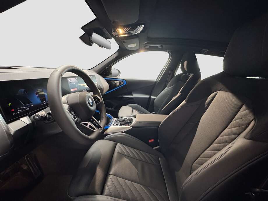 BMW X3 (Bild 10/16)