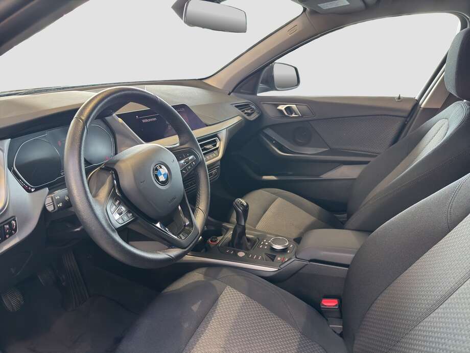 BMW 116i (Bild 2/20)
