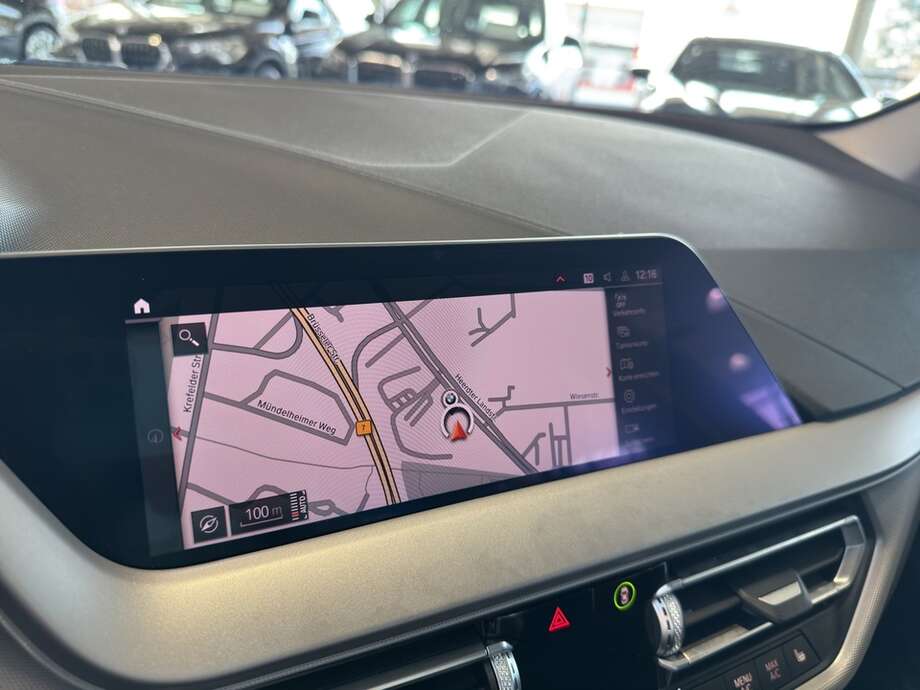 BMW 116i (Bild 8/20)