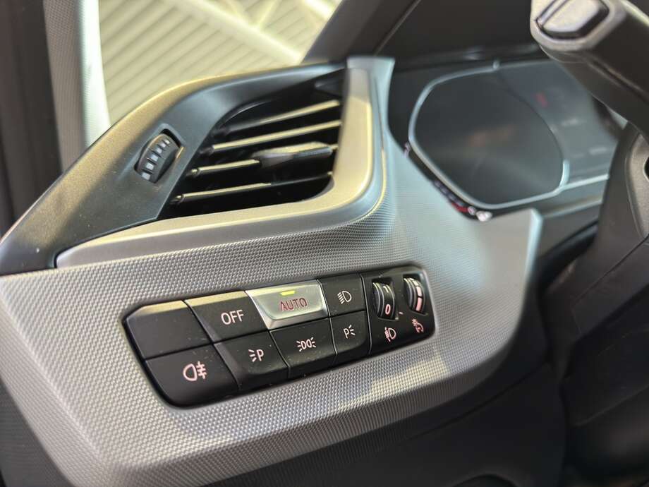 BMW 116i (Bild 10/20)