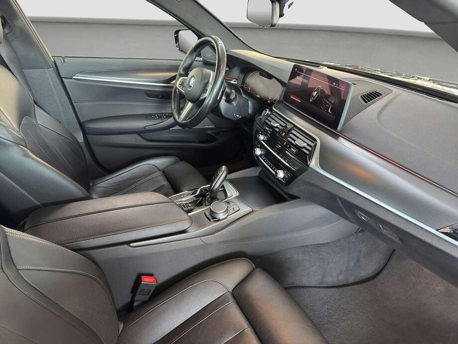 BMW M550 (Bild 7/24)