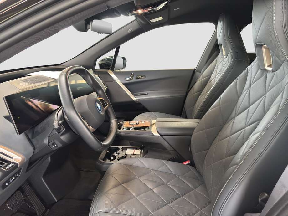 BMW iX (Bild 2/2)