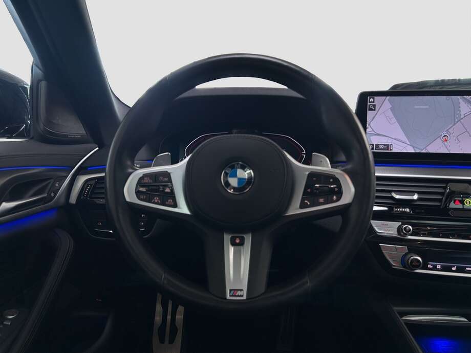 BMW 530d xDrive (Bild 4/15)