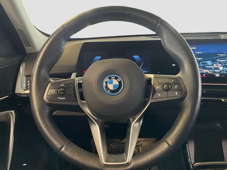 BMW iX1 xDrive30 (Bild 2/15)