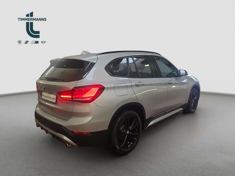 BMW X1 (Bild 14/18)