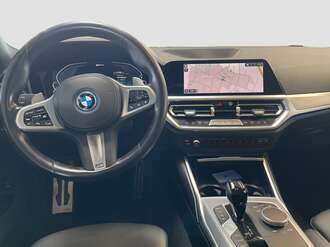 BMW 330e (Bild 1/15)