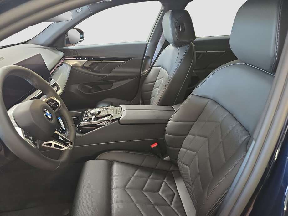 BMW 520d (Bild 2/18)