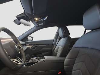 BMW 520d (Bild 2/18)