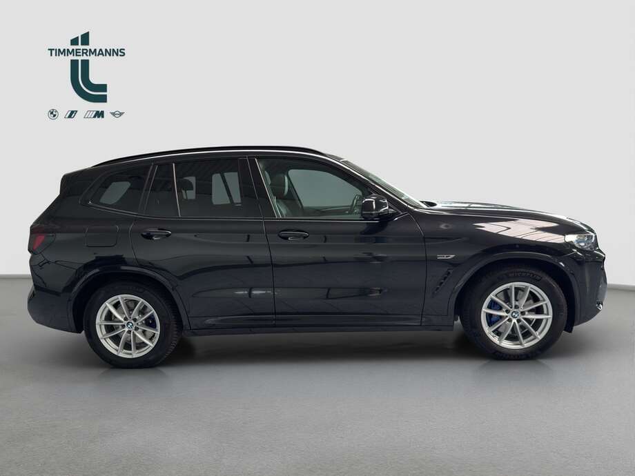 BMW X3 (Bild 12/15)