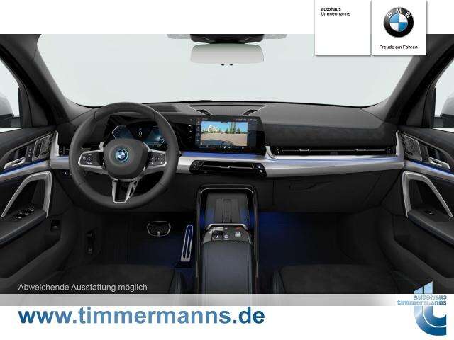 BMW iX2 xDrive30 (Bild 10/15)