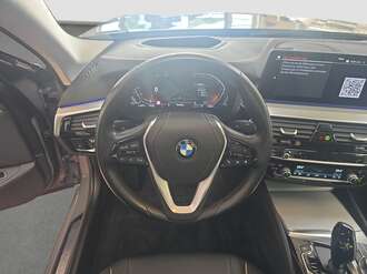 BMW 530d xDrive (Bild 2/19)