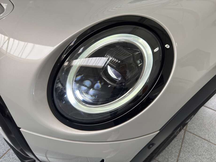 MINI Cooper S (Bild 9/17)