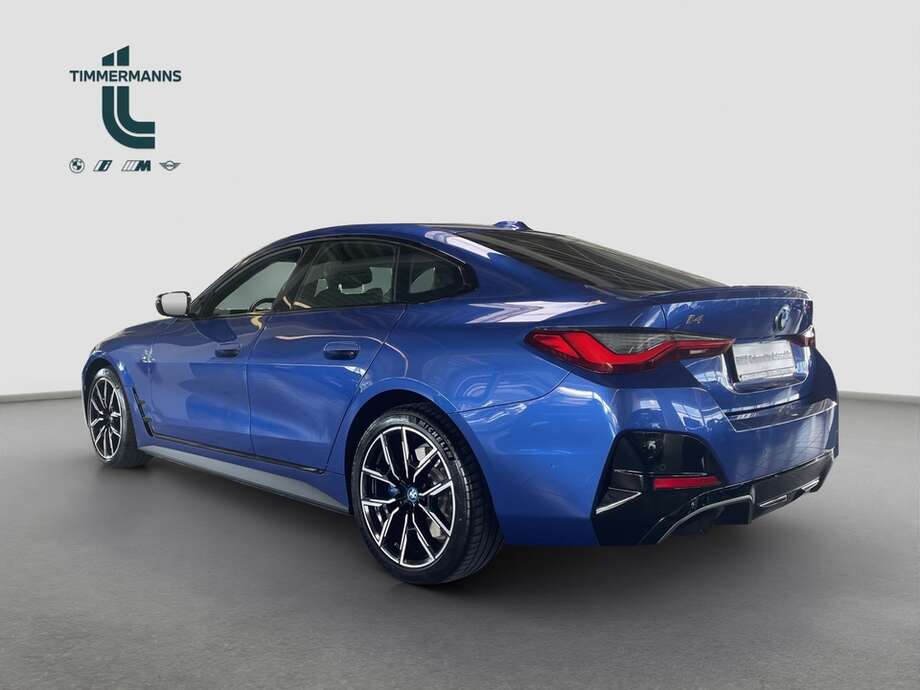 BMW i4 (Bild 11/17)