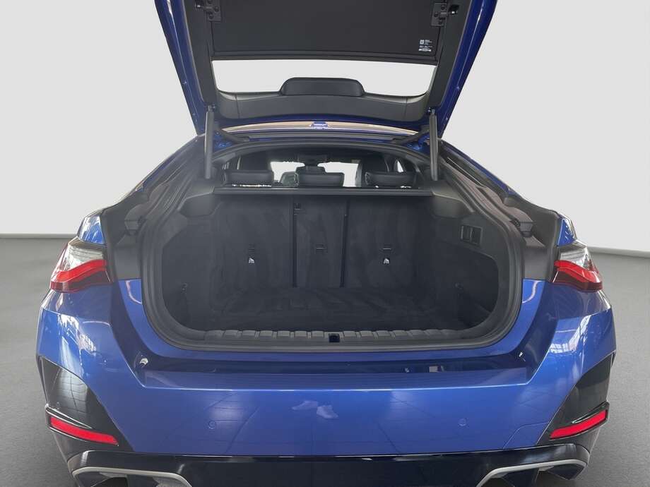 BMW i4 (Bild 6/17)