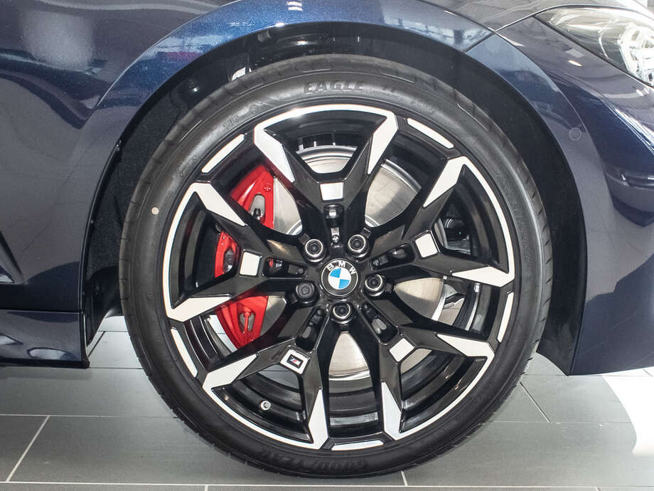 BMW 330d xDrive (Bild 13/19)