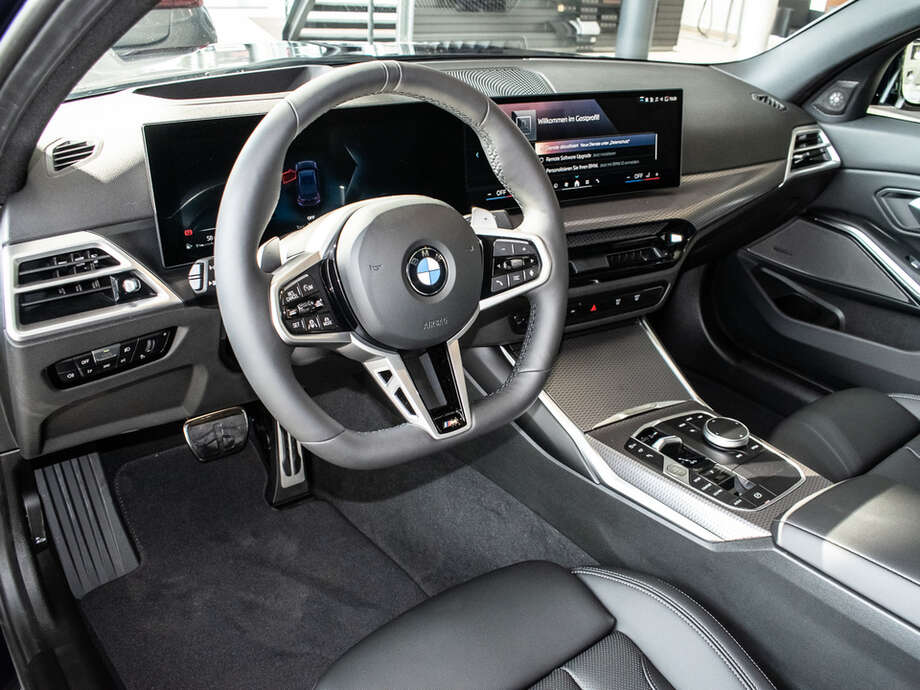 BMW 330d xDrive (Bild 15/19)