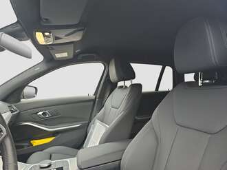 BMW 320d (Bild 1/19)