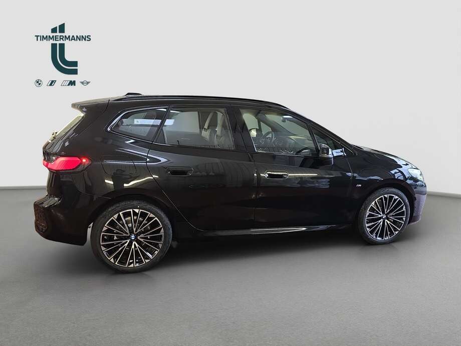 BMW 218 Active Tourer (Bild 16/19)