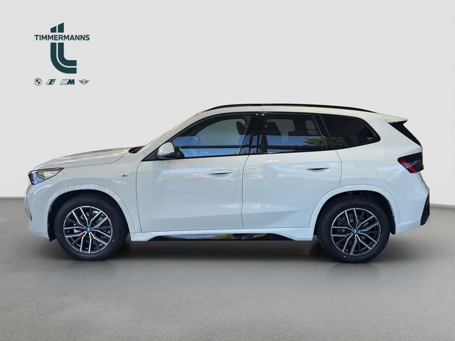 BMW iX1 eDrive20 (Bild 7/14)