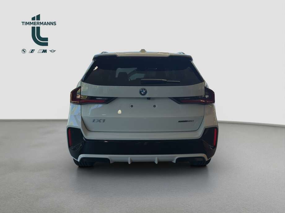BMW iX1 eDrive20 (Bild 9/14)