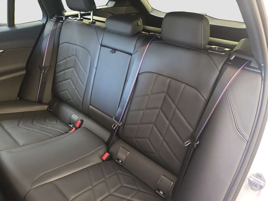 BMW 520d (Bild 5/19)