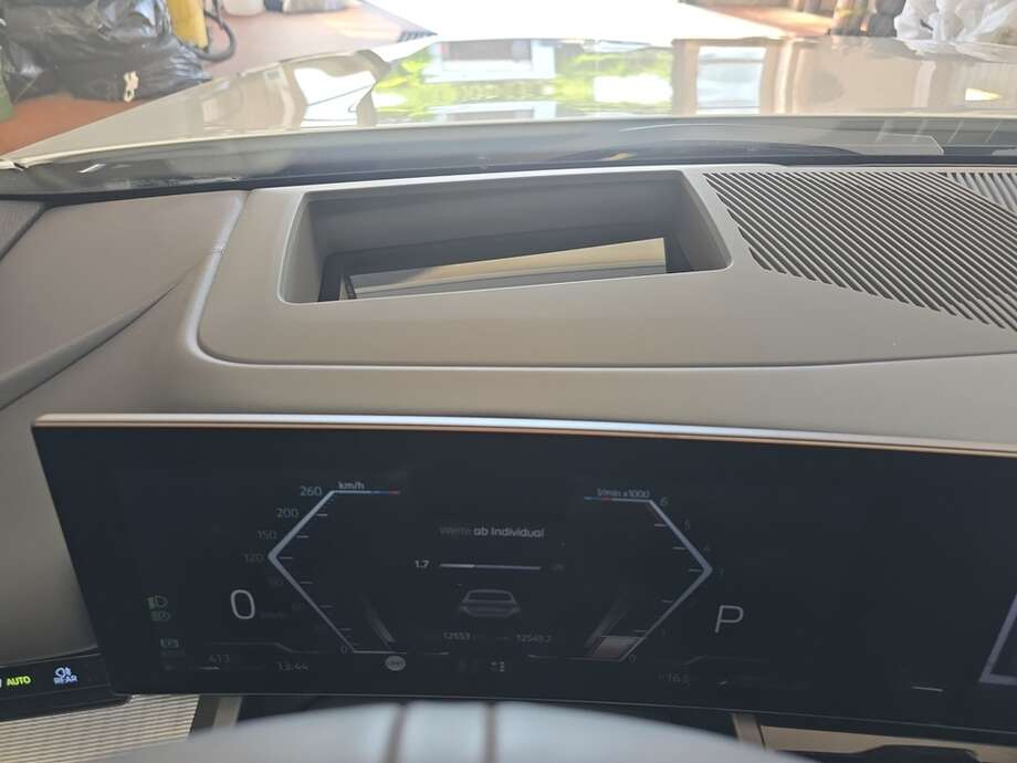 BMW 520d (Bild 9/19)