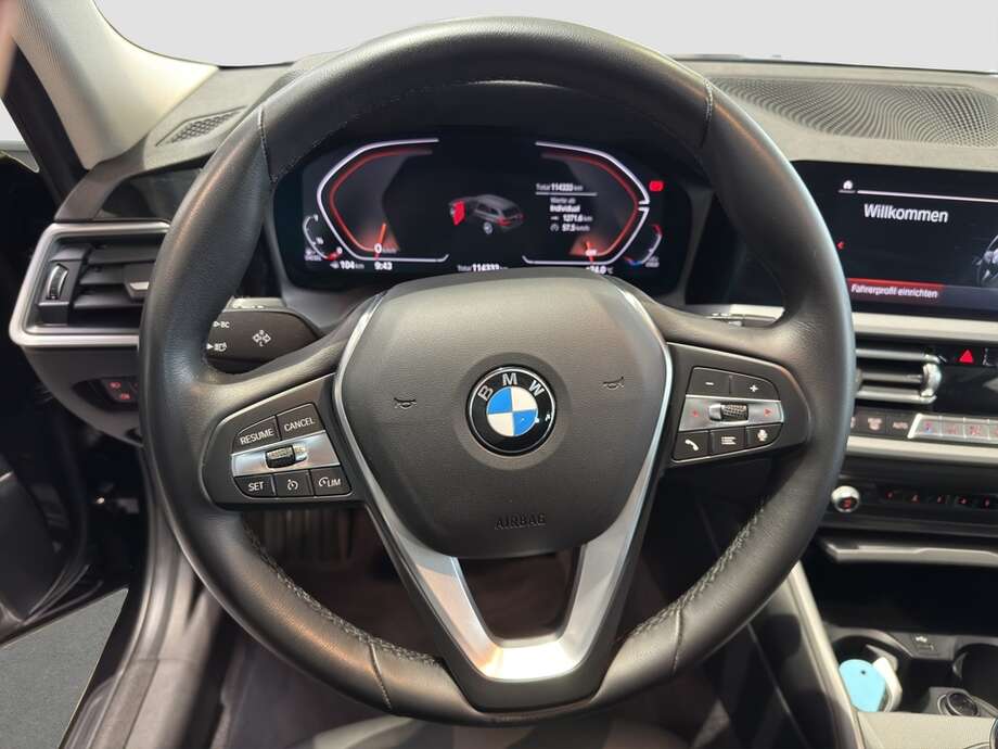 BMW 320d (Bild 4/22)