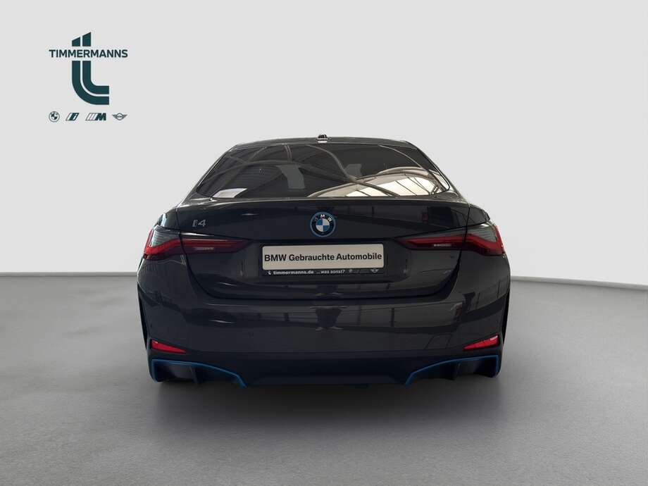 BMW i4 (Bild 12/17)