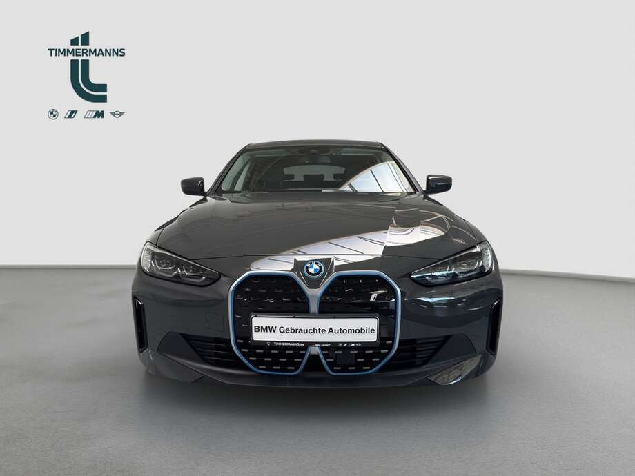 BMW i4 (Bild 16/17)