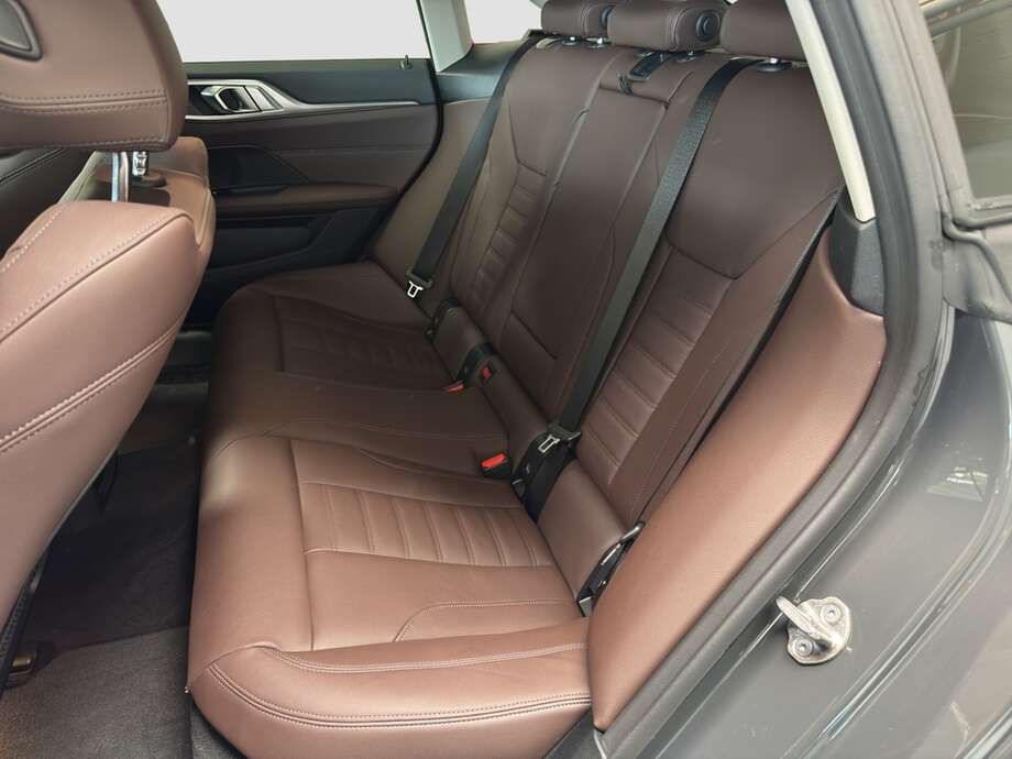 BMW i4 (Bild 6/17)