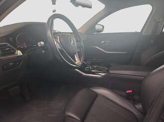 BMW 320d (Bild 1/17)