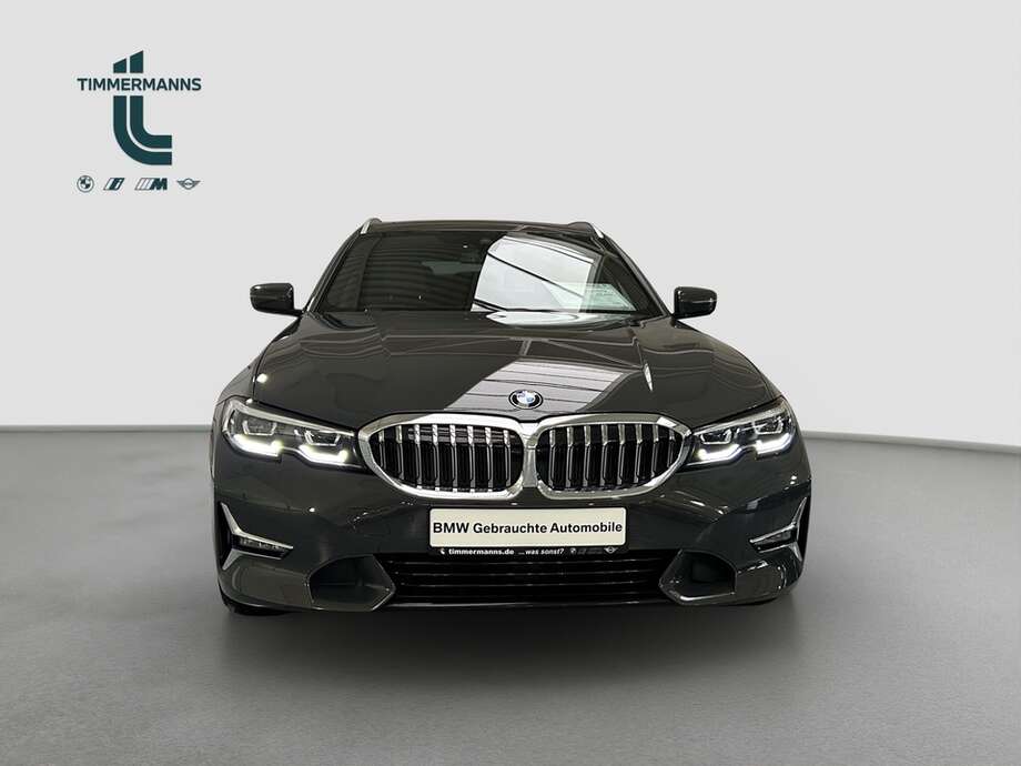 BMW 330e (Bild 14/15)