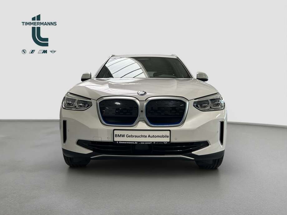 BMW iX3 (Bild 14/15)