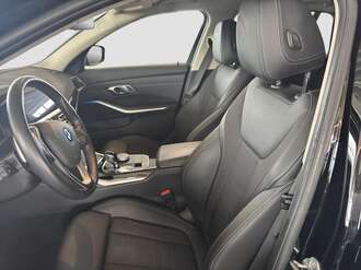 BMW 330e (Bild 2/16)