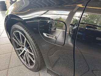BMW 330e (Bild 1/17)