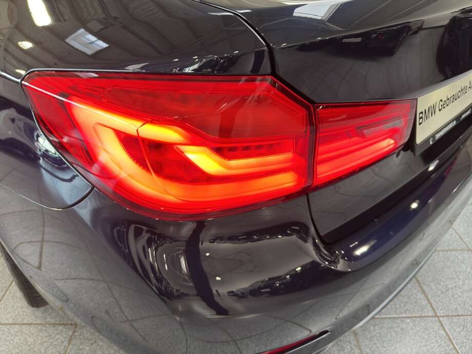 BMW 530d (Bild 8/17)