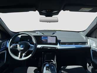 BMW iX1 xDrive30 (Bild 3/17)