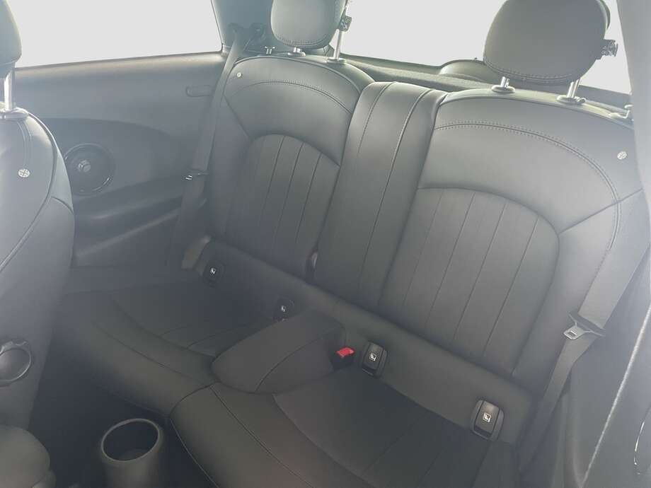 MINI Cooper SE (Bild 6/19)