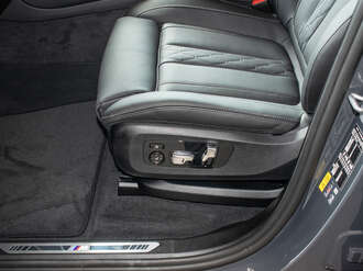 BMW X5 (Bild 1/18)