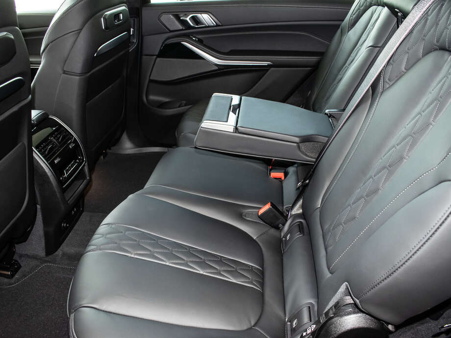 BMW X7 xDrive40d (Bild 8/19)