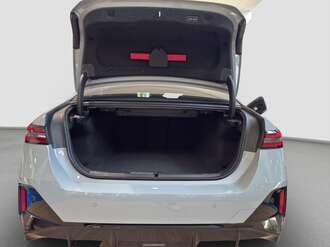 BMW i5 M60 xDrive Limousine (Bild 2/12)