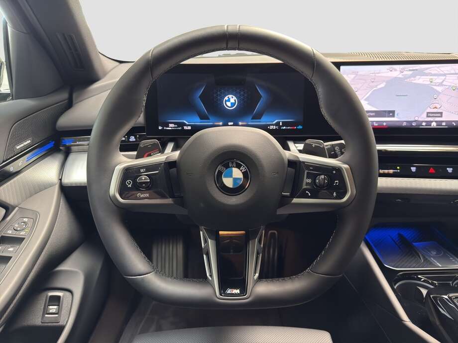 BMW 520d (Bild 4/16)