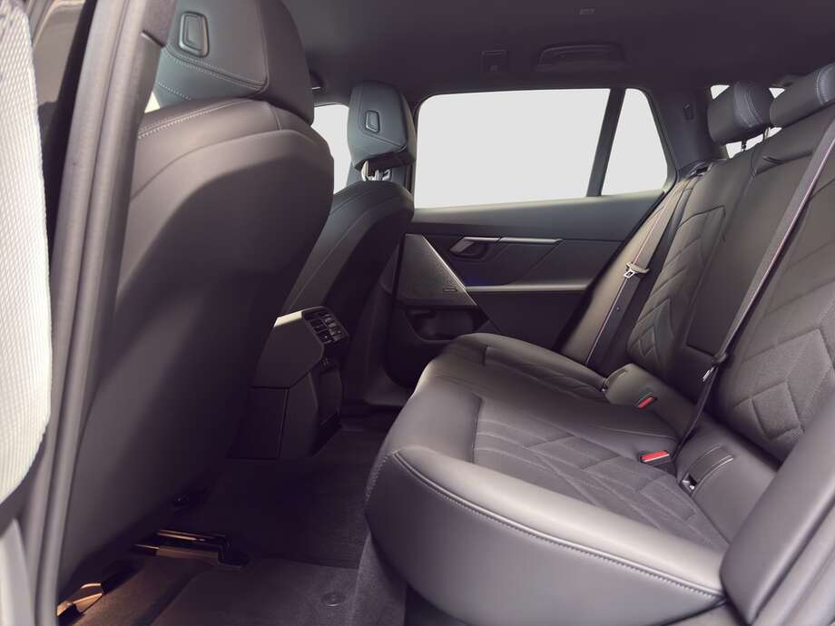 BMW 520d (Bild 6/16)