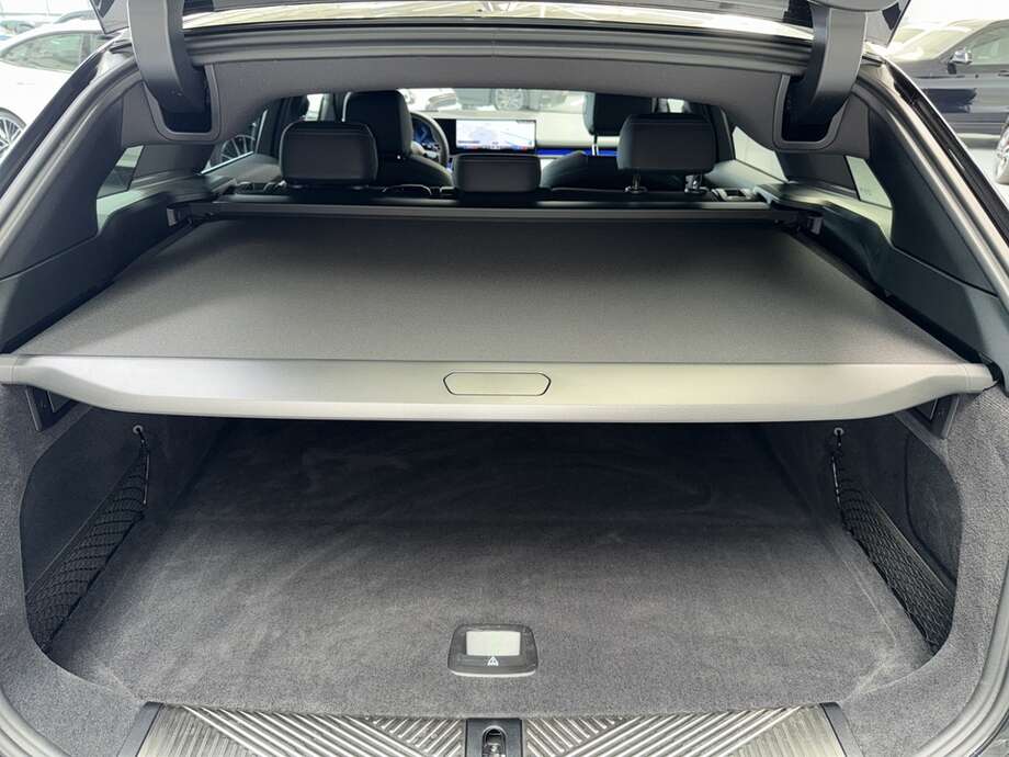 BMW 520d (Bild 8/16)