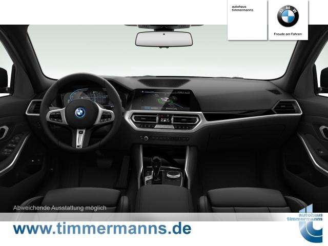 BMW 330e (Bild 4/5)