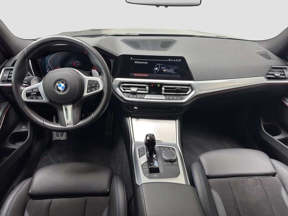 BMW 320d (Bild 3/16)